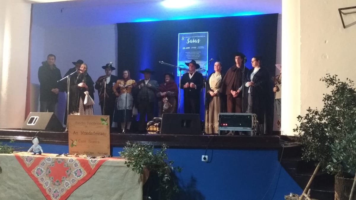 Casa do Povo de Casa Branca recebeu o 8.º Encontro de Cantadores de Saias