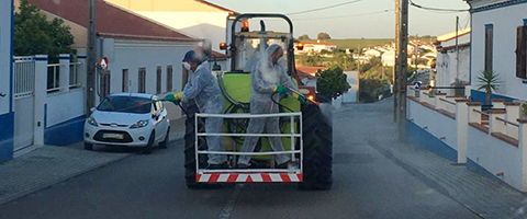 Câmara desinfetou todas as ruas das freguesias de Cano e Sousel. Hoje é a vez das freguesias de Santo Amaro, Casa Branca e os lugares de Almadafe e Vale de Freixo