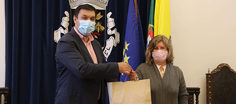 Câmara entrega fardas à Comissão de Melhoramentos do concelho de Sousel