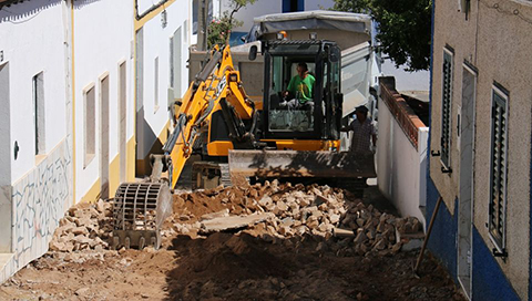 OBRAS NA RUA DE SÃO SEBASTIÃO JÁ COMEÇARAM