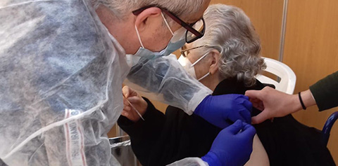 VACINAÇÃO CONTRA A COVID-19 CONTINUA NO PAVILHÃO GIMNODESPORTIVO DE SOUSEL