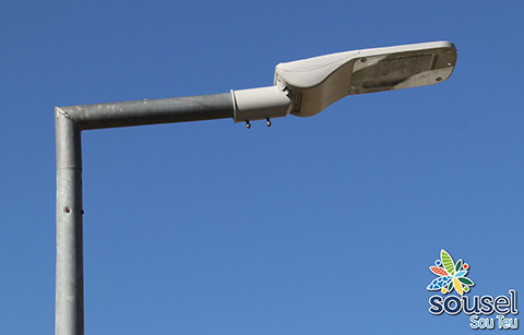 CÂMARA SUBSTITUI ANTIGAS LUMINÁRIAS POR LÂMPADAS LED