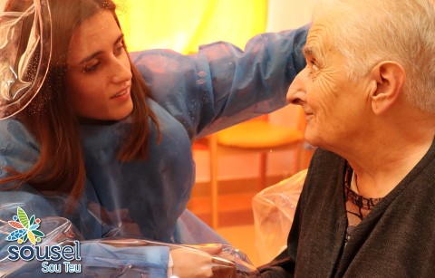 UTENTES DO MINI-LAR DE SANTO AMARO VOLTARAM A ABRAÇAR FAMILIARES