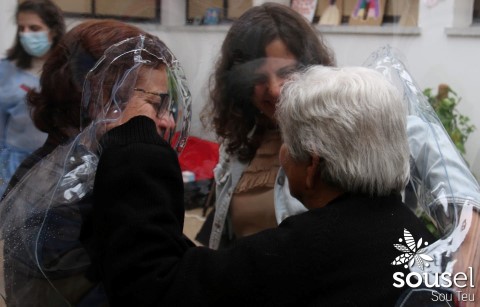 “ABRAÇOS COM HISTÓRIA” NO LAR DA FREGUESIA DE CANO