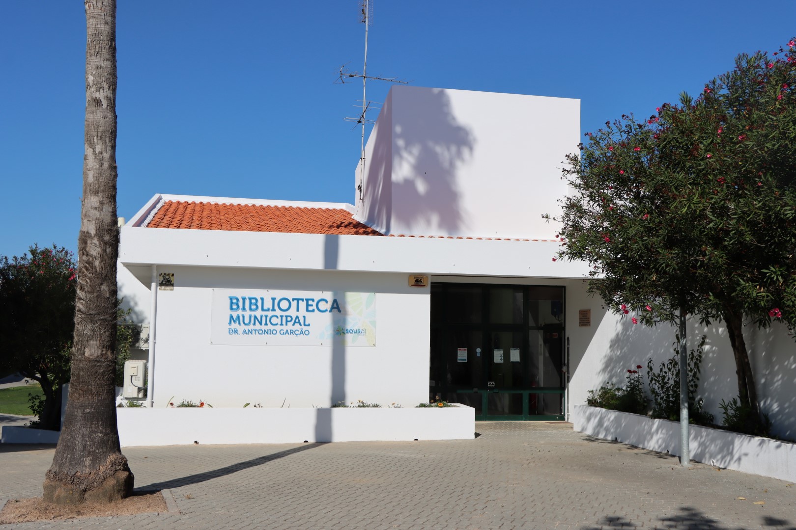 Biblioteca Municipal Dr. António Garção