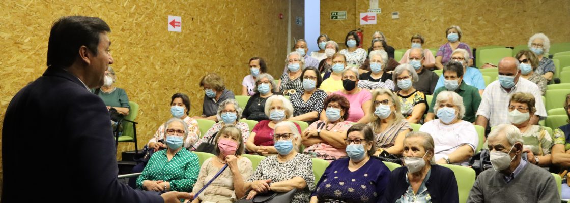 Universidade Sénior inicia novo ano letivo com mais de 80 alunos