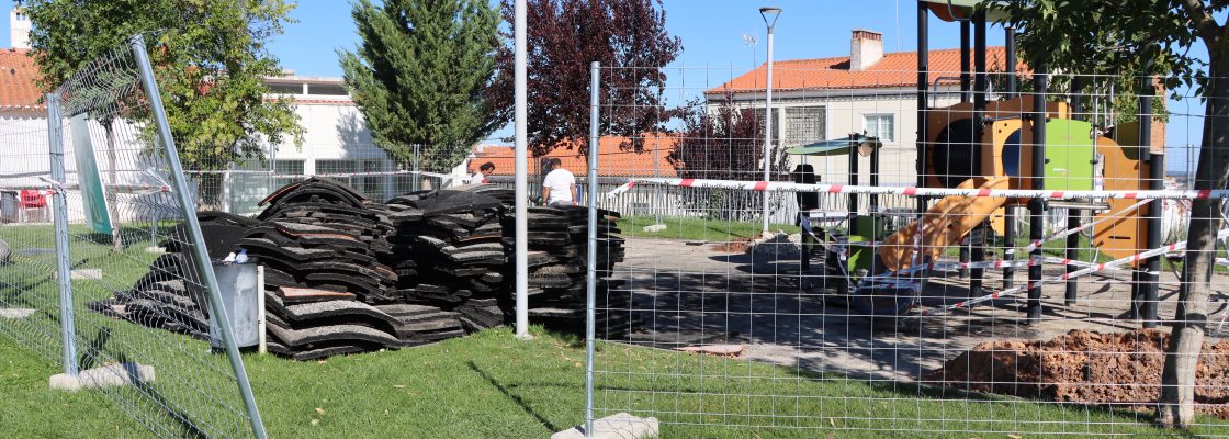 Câmara Municipal procede à requalificação dos Parques Infantis no concelho