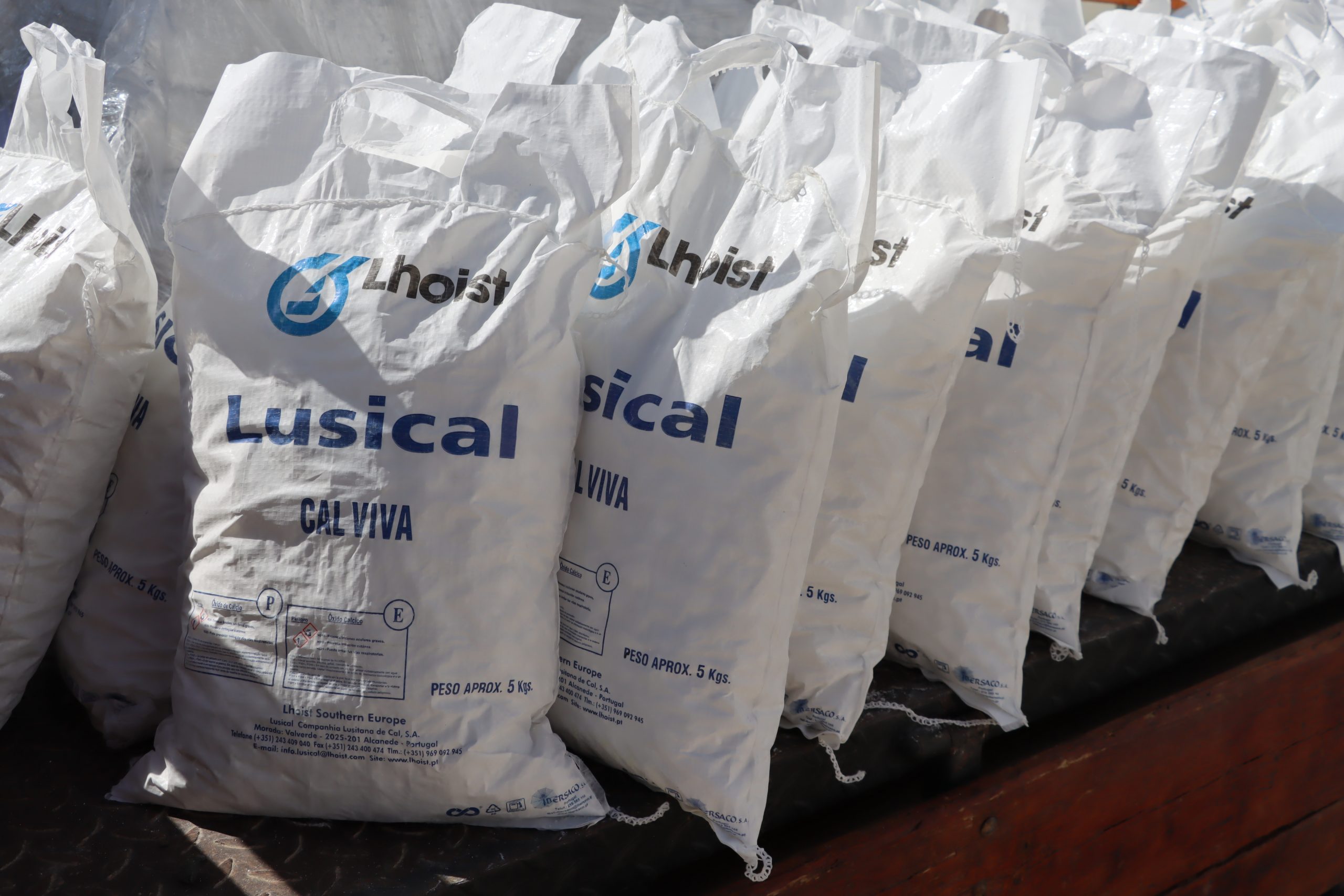 Câmara Municipal de Sousel entregou mais de 1 tonelada de cal aos munícipes