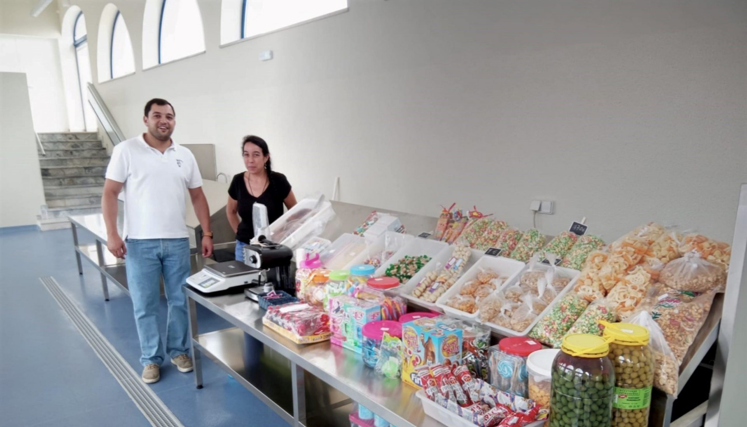 Mercado Municipal aberto ao público e com bancas disponíveis. Garanta o seu lugar!