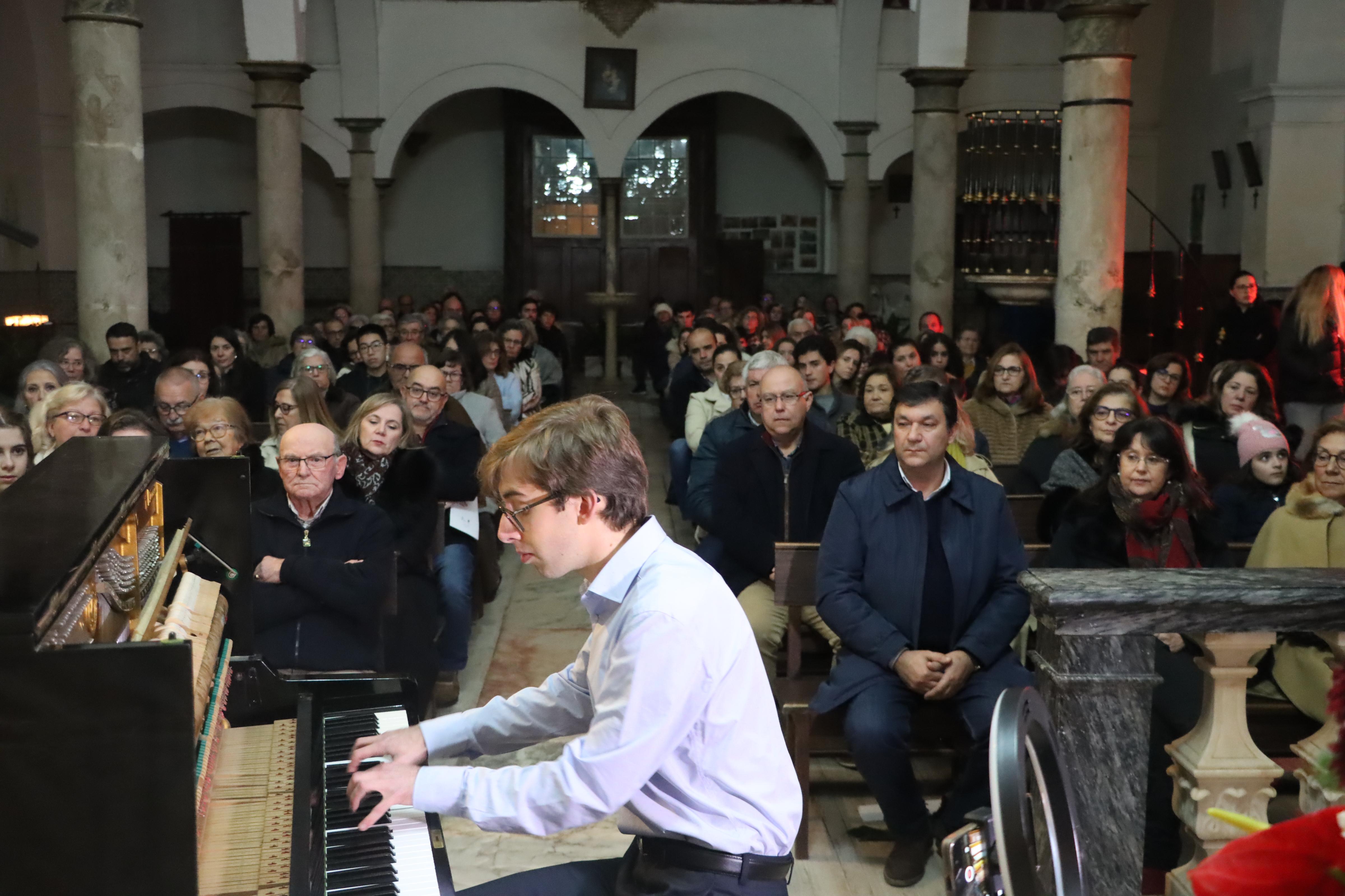 De Amesterdão para Sousel, pianista souselense Luís Rosa enche Igreja Matriz no Dia de Reis