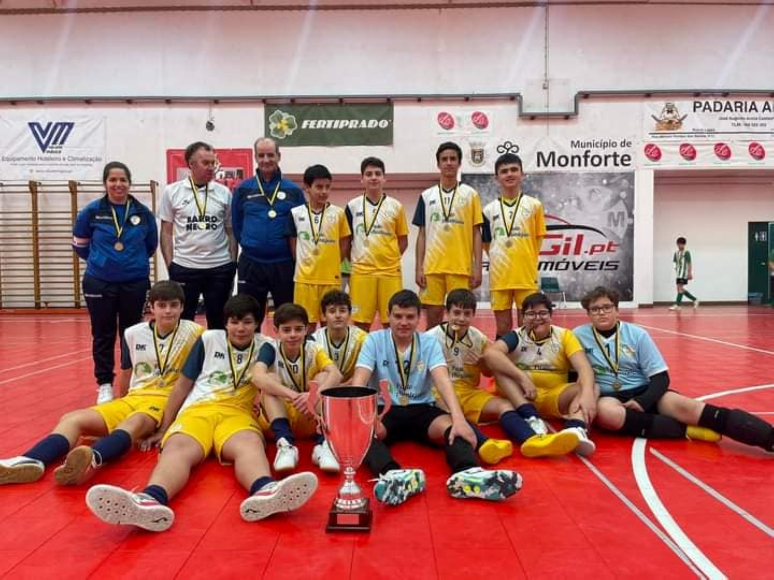 Iniciados e Juvenis da UDCS vencem Taça da Associação de Futebol de Portalegre