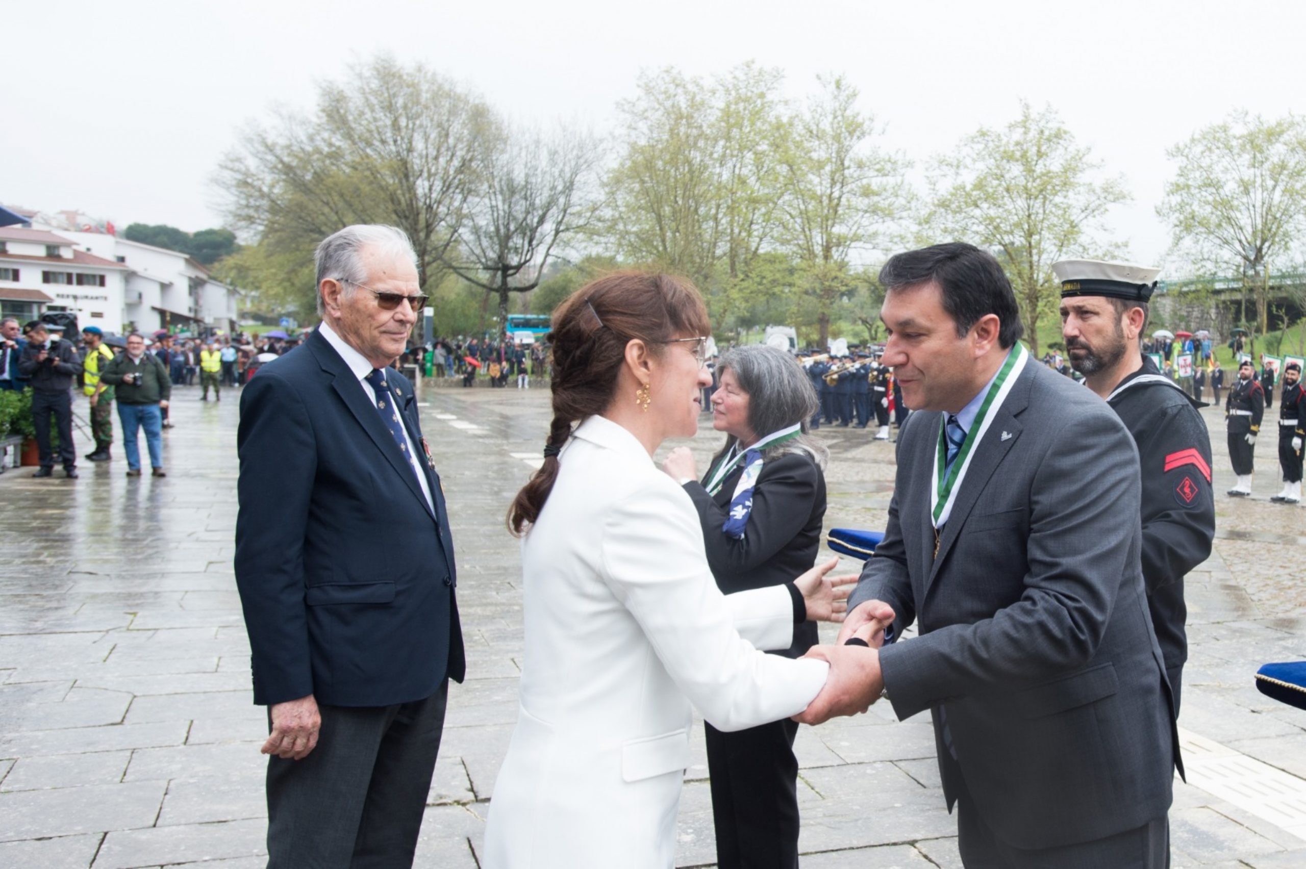 Presidente da Câmara de Sousel recebe medalha de Honra ao Mérito (grau ouro) pela Liga dos Combatentes