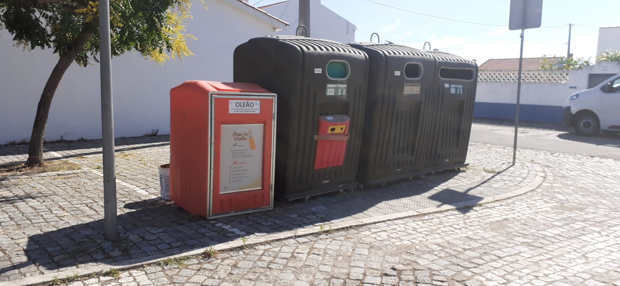 Novos oleões já estão na rua! Município sensibilizou crianças e população geral para a separação e reutilização do óleo alimentar