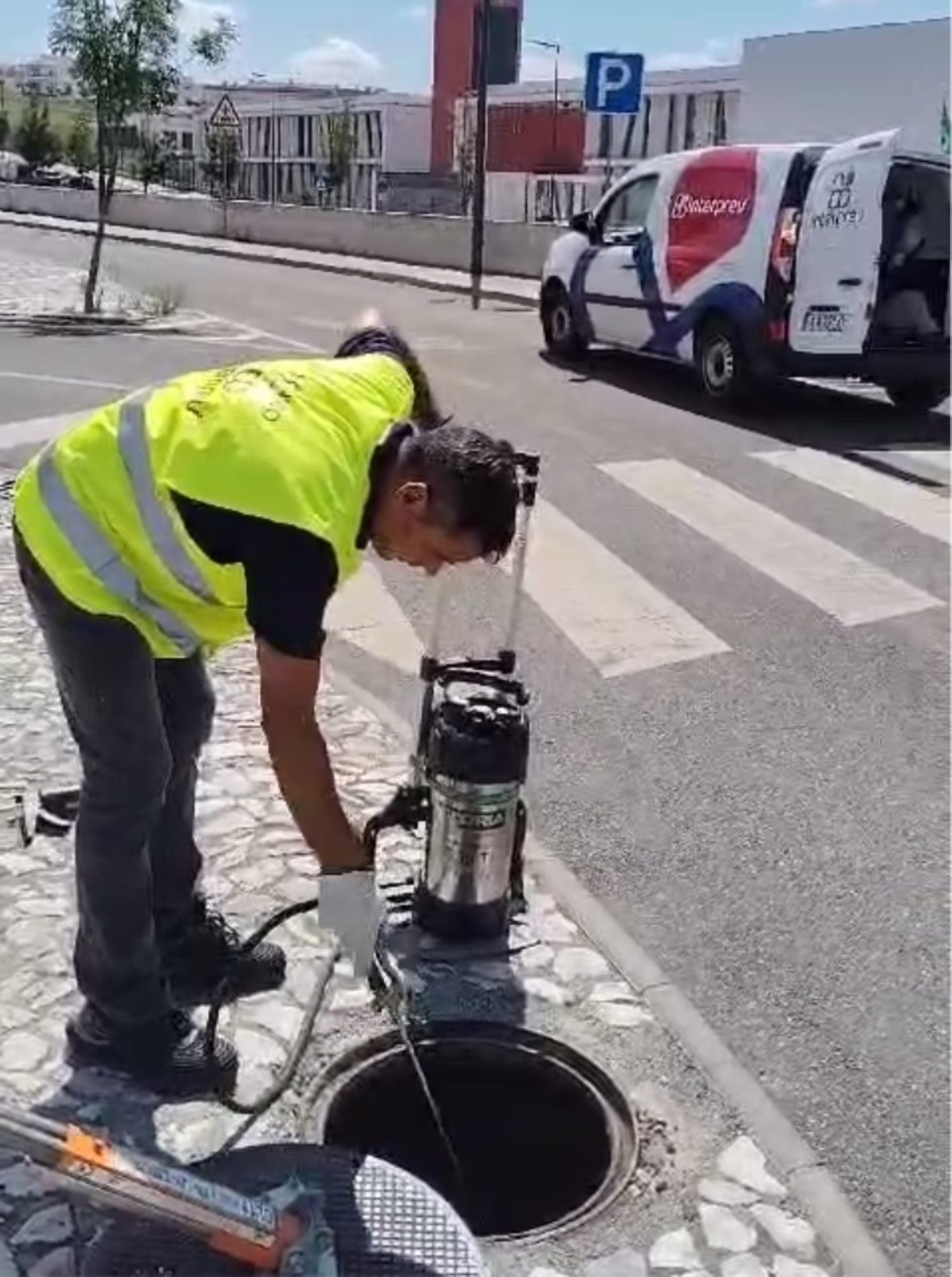 A Empresa Águas do Alto Alentejo em colaboração com a Câmara Municipal de Sousel efetuam controlo de pragas em todo o concelho