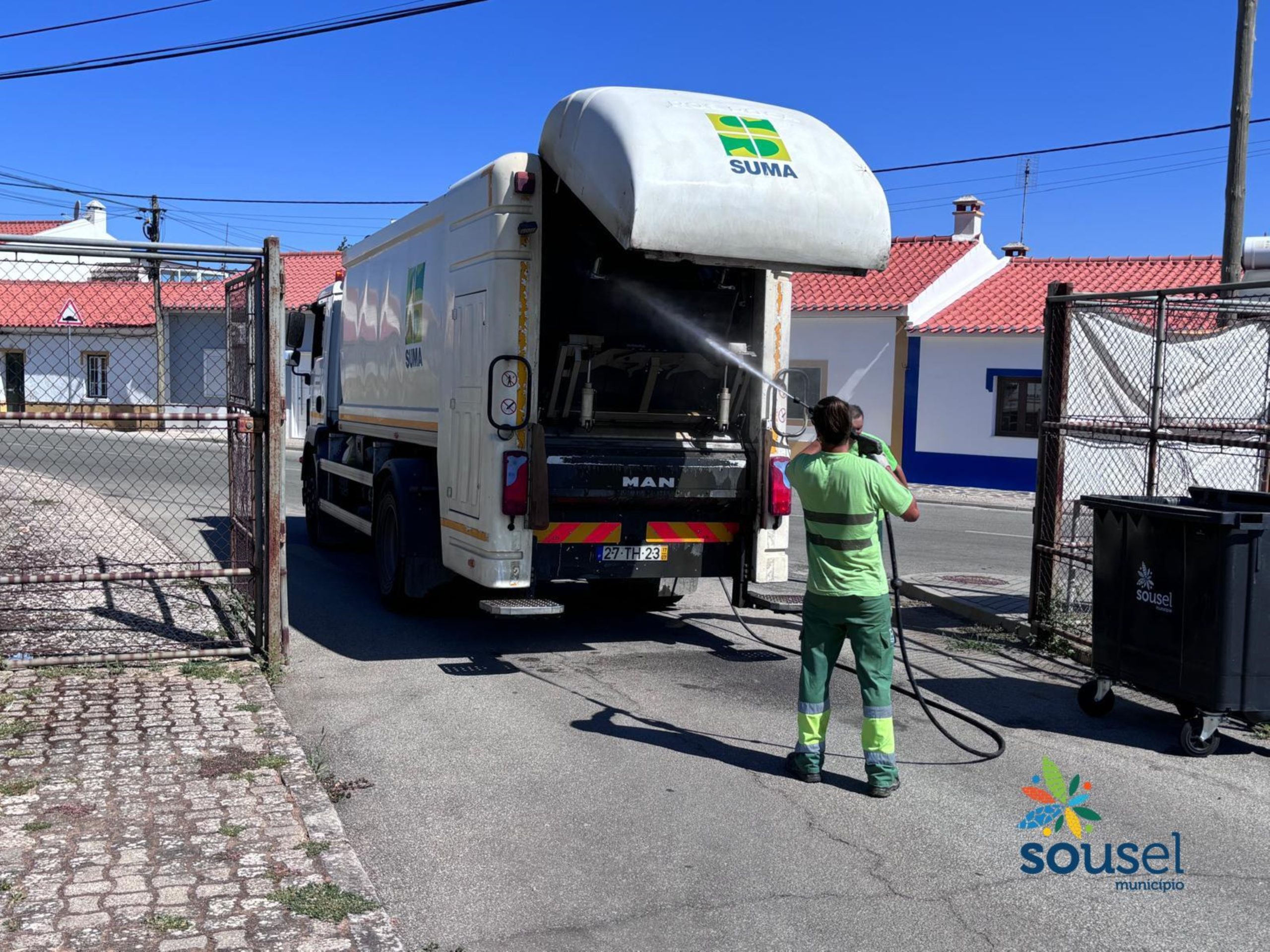 Câmara procede à higienização e desinfeção dos contentores em todo o concelho