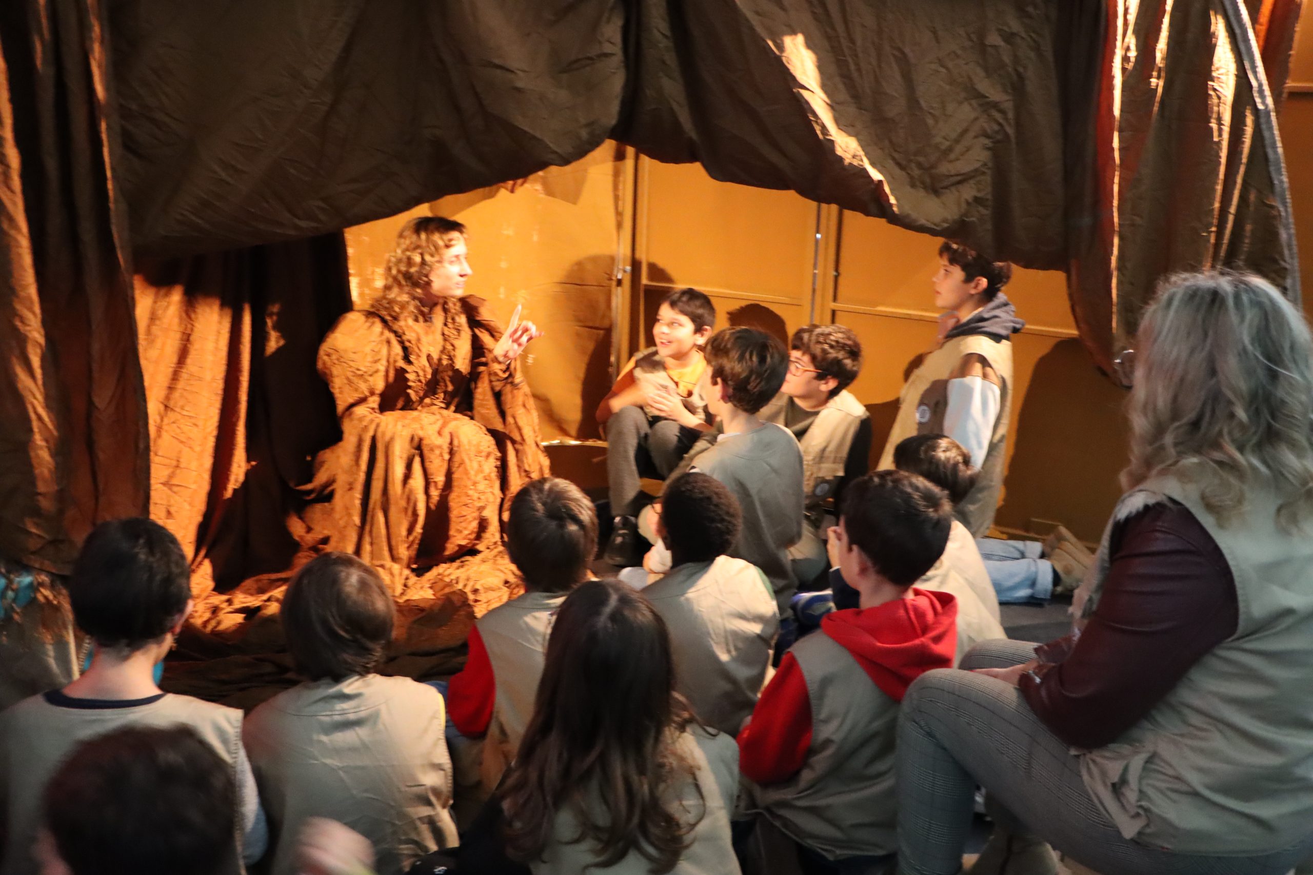 Pavilhão Multiusos recebe espetáculo “AVENTURAS” de Patrícia Portela e Peter De Bie