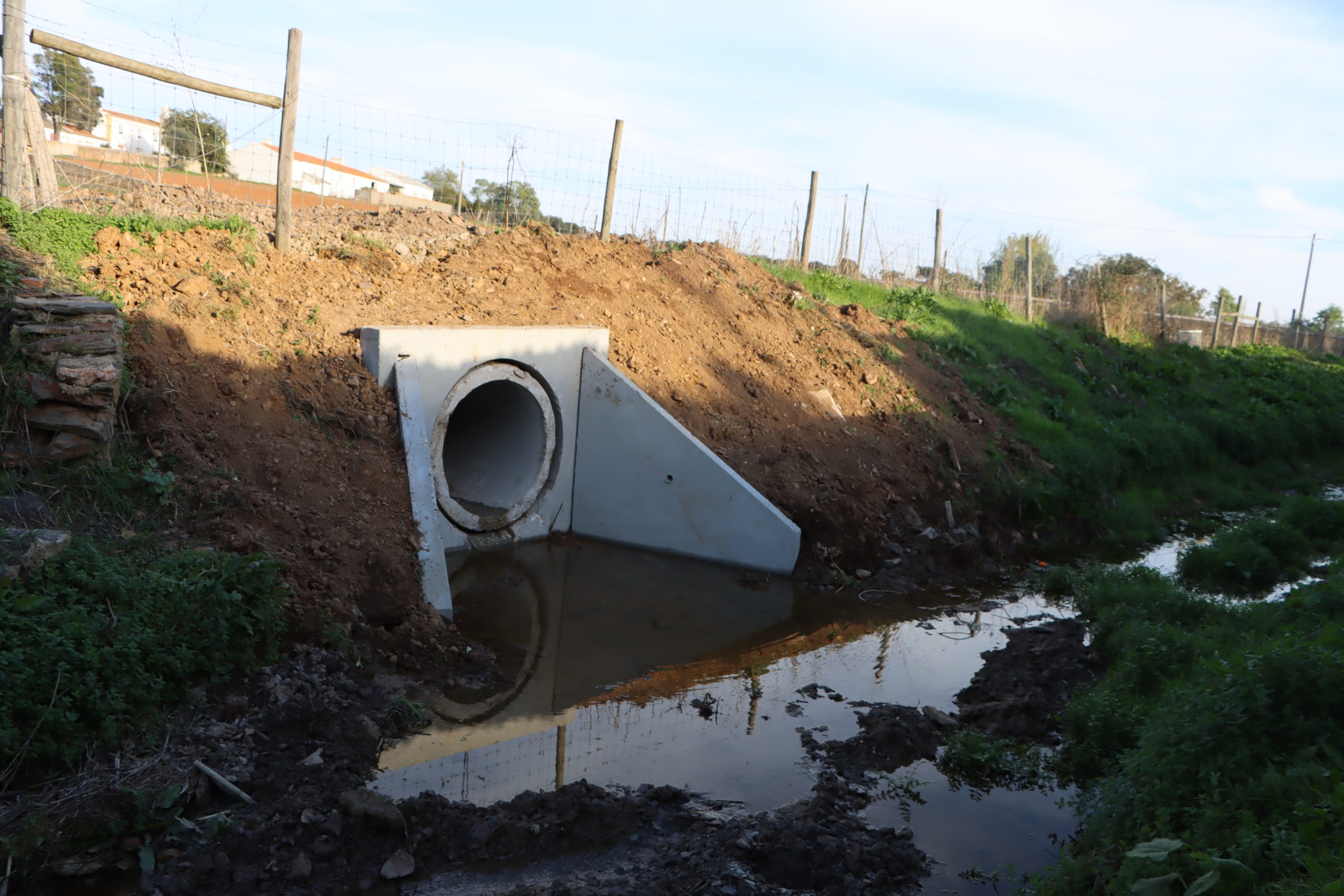 Autarquia intervém em Santo Amaro para reduzir probabilidade de cheias