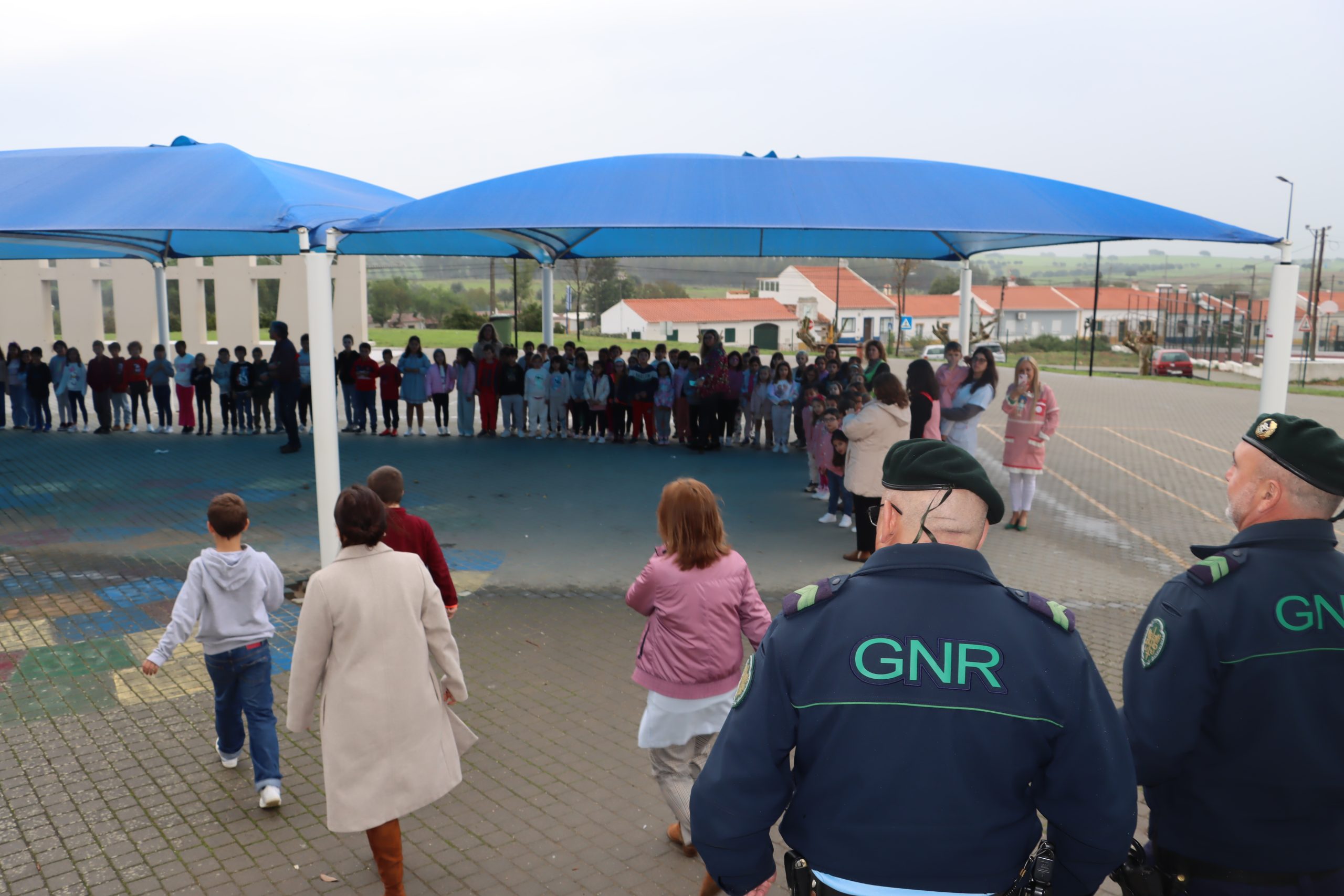 A terra tremeu esta terça-feira