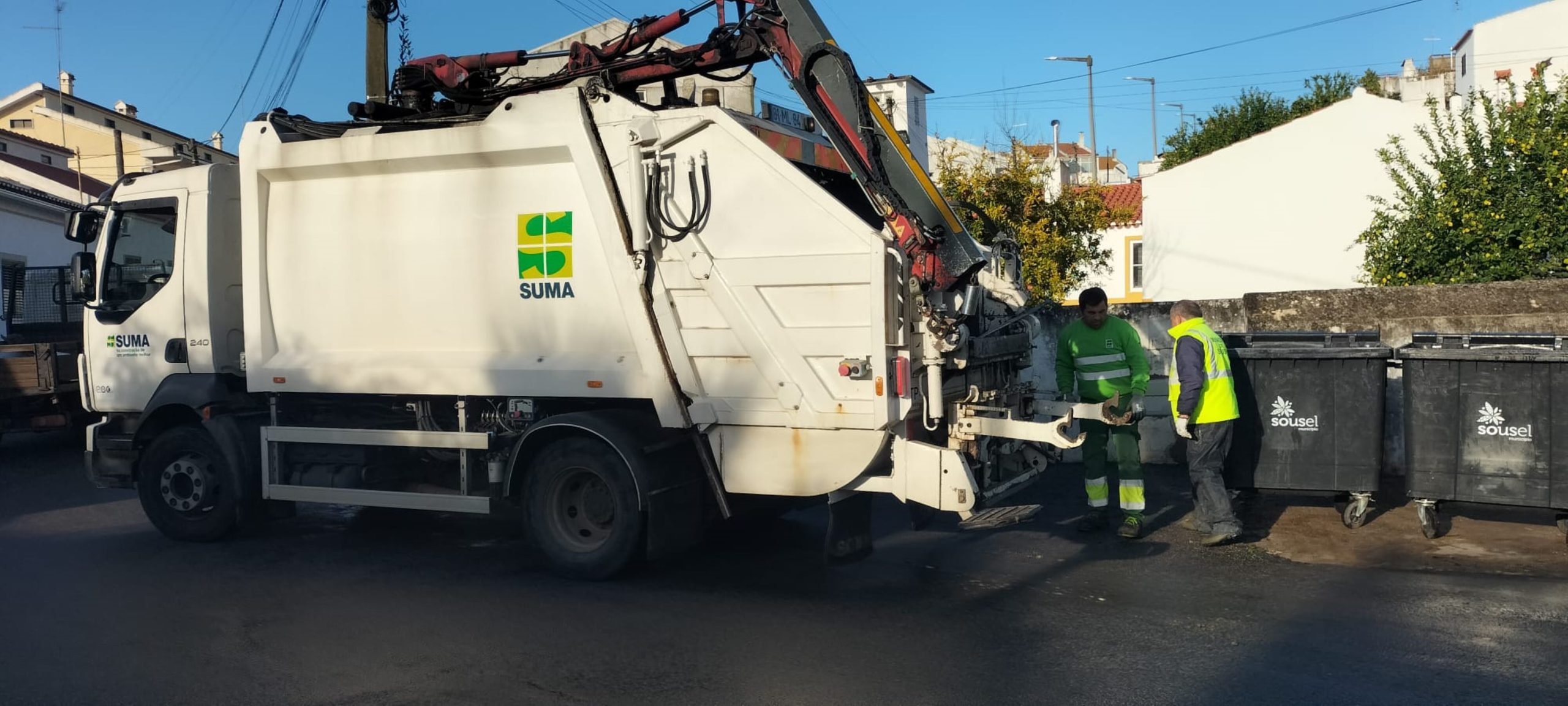 Câmara procede à higienização e desinfeção dos contentores no concelho