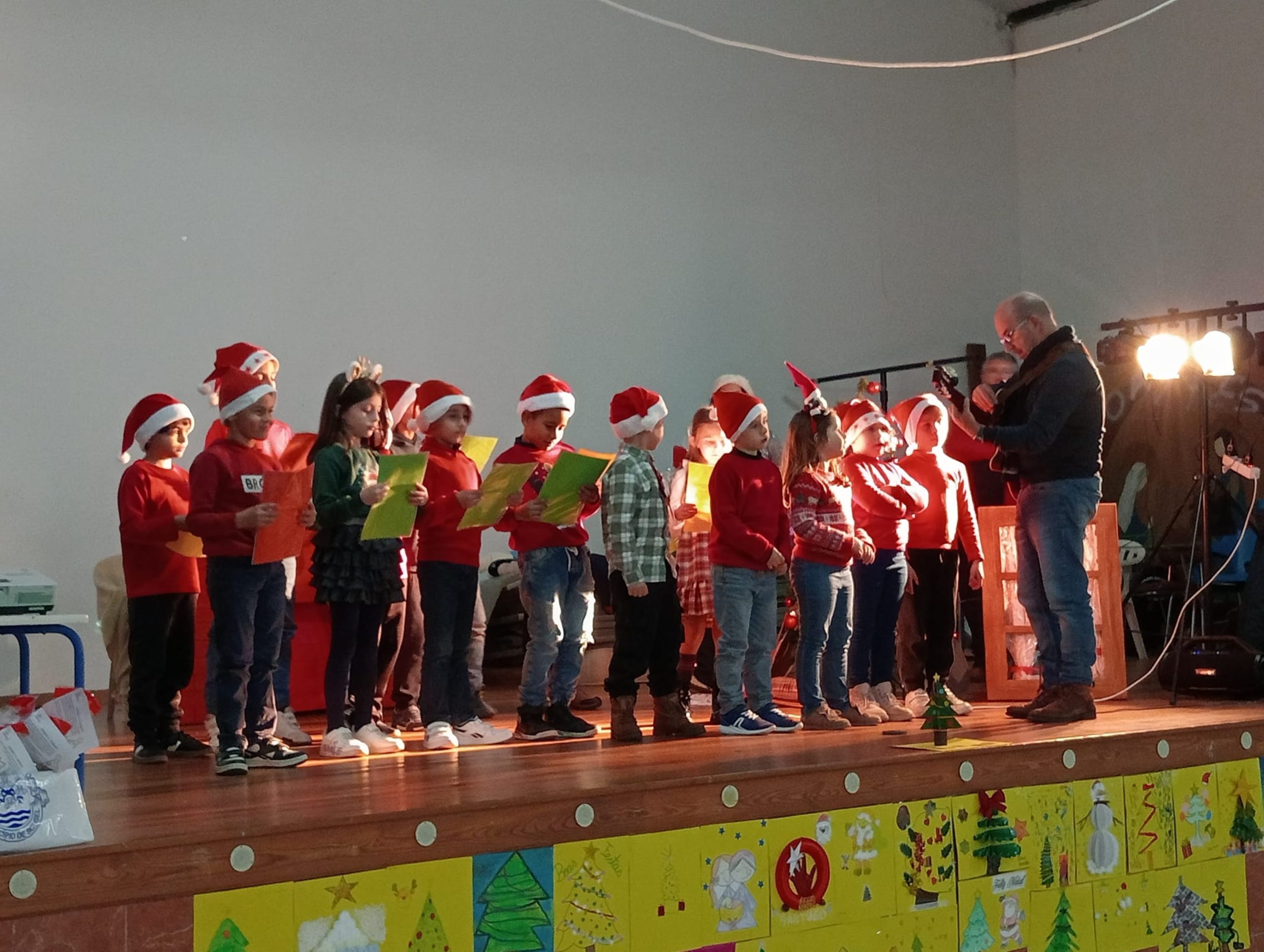 Festa de Natal na EB1 de Cano