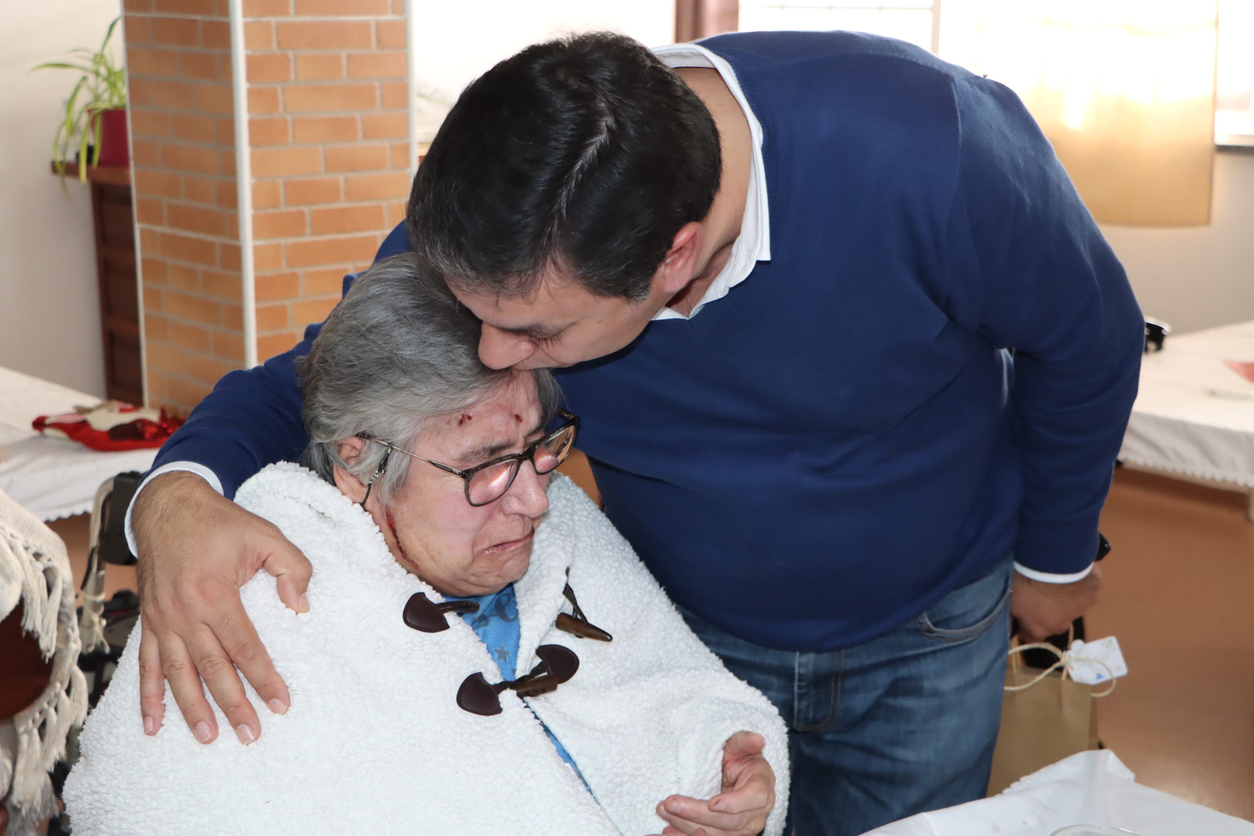 Almoço de Natal do Lar de Cano celebra o espírito da quadra