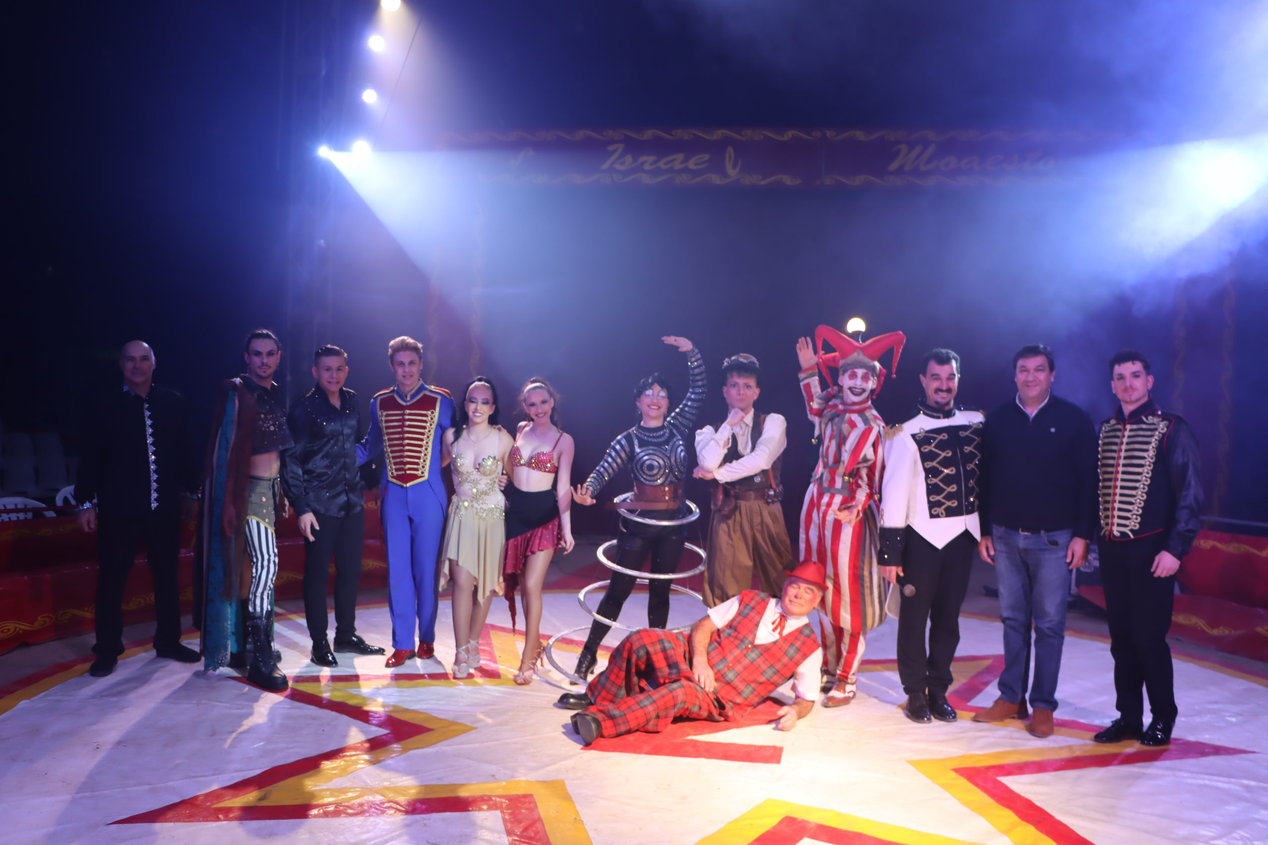 Magia do circo na Festa de Natal das crianças do concelho