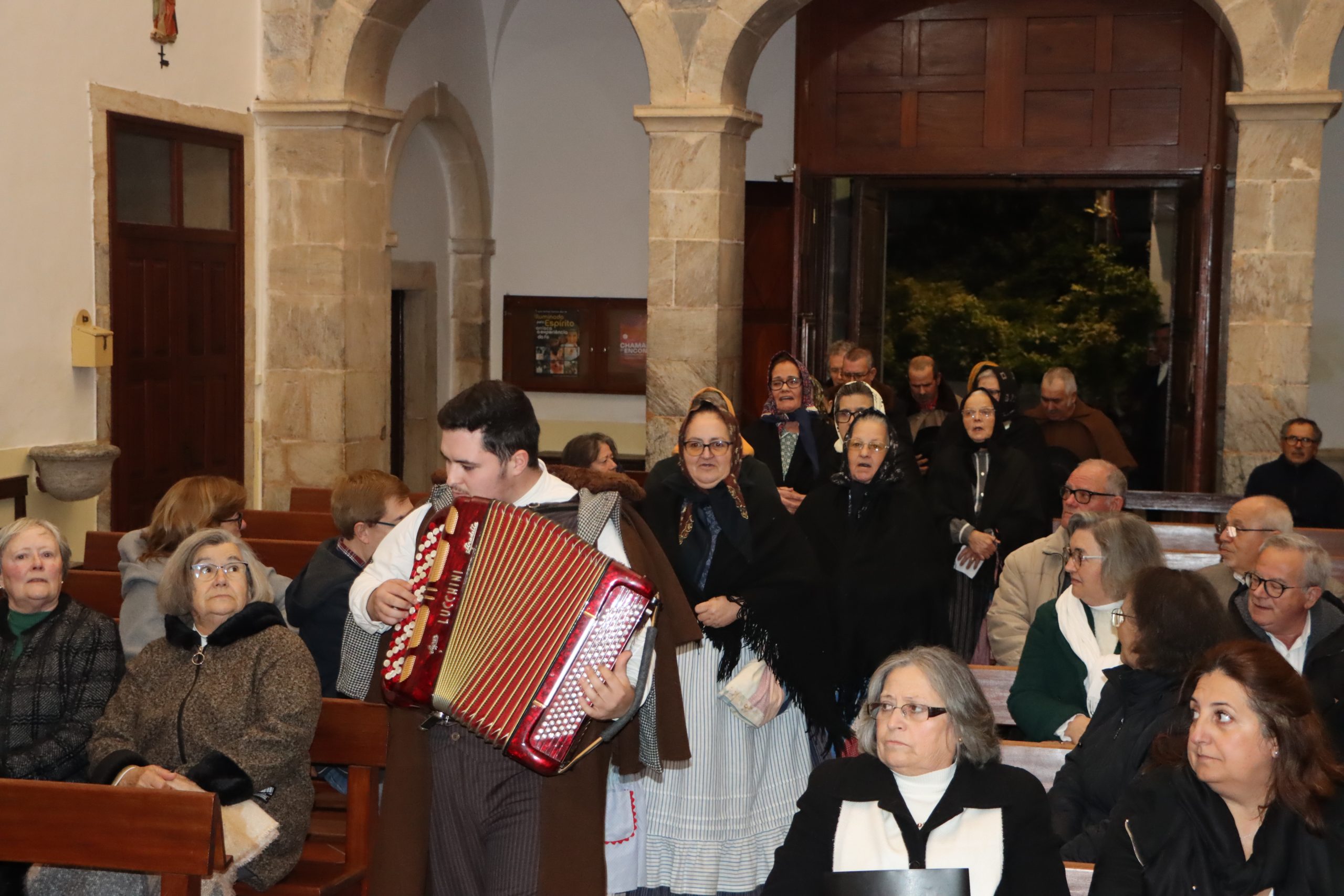 Cantares ao Menino na Igreja Matriz de Casa Branca