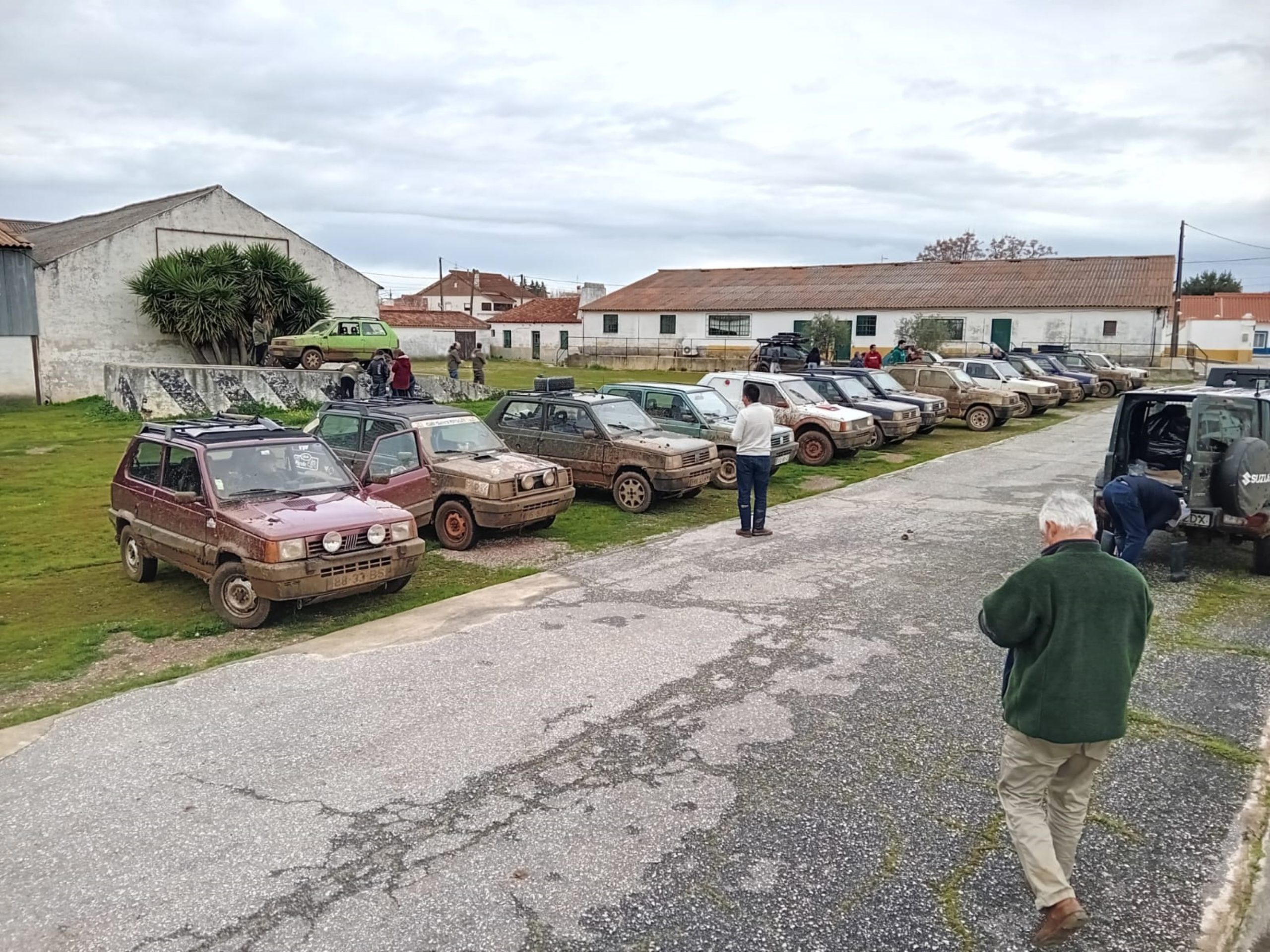 Clube Pandista promoveu convívio e passeio pelo campo