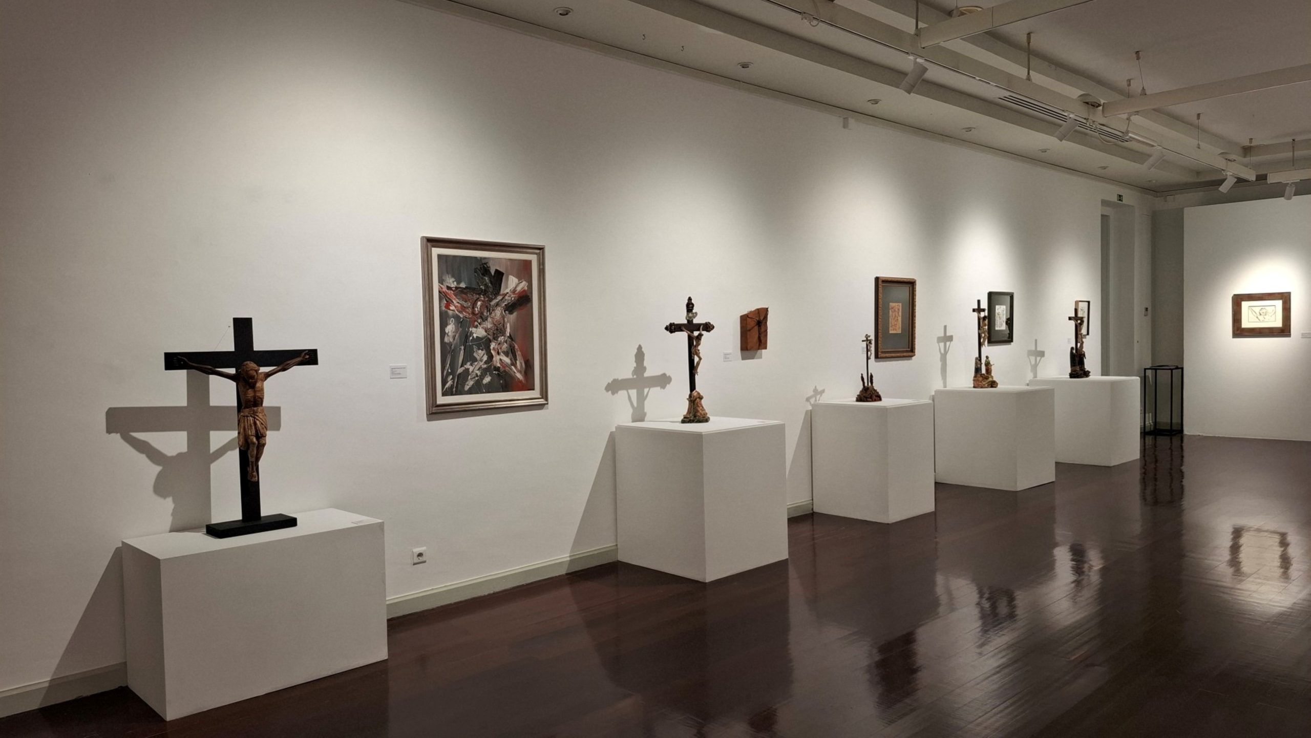 Cristos do Museu de Sousel no MU.SA em Sintra