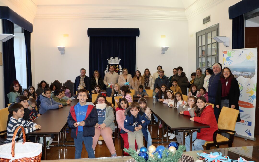 Câmara Municipal de Sousel acolhe crianças da iniciativa “O Natal Chegou”