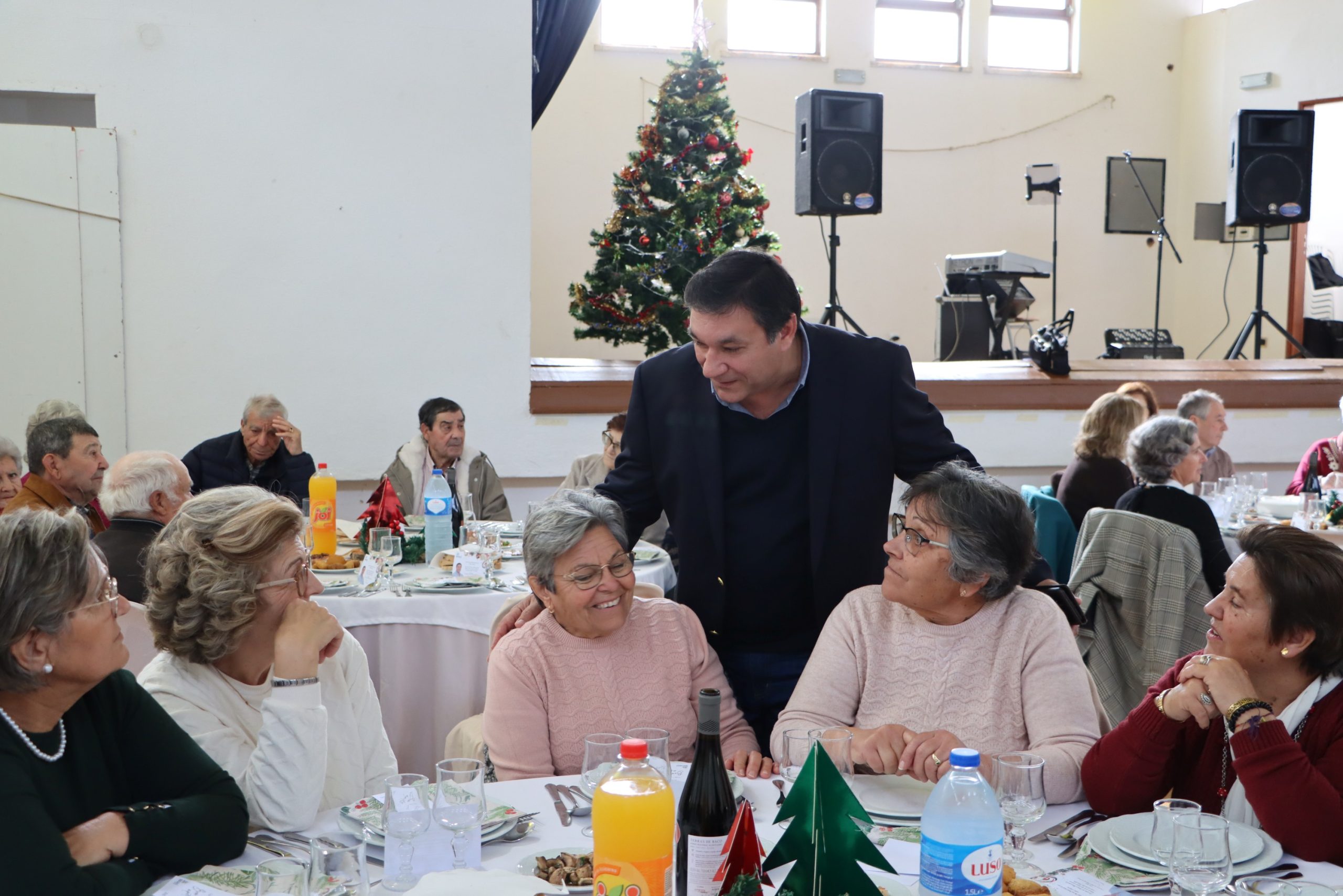 Espírito de afeto e partilha marcou o almoço de Natal de Santo Amaro