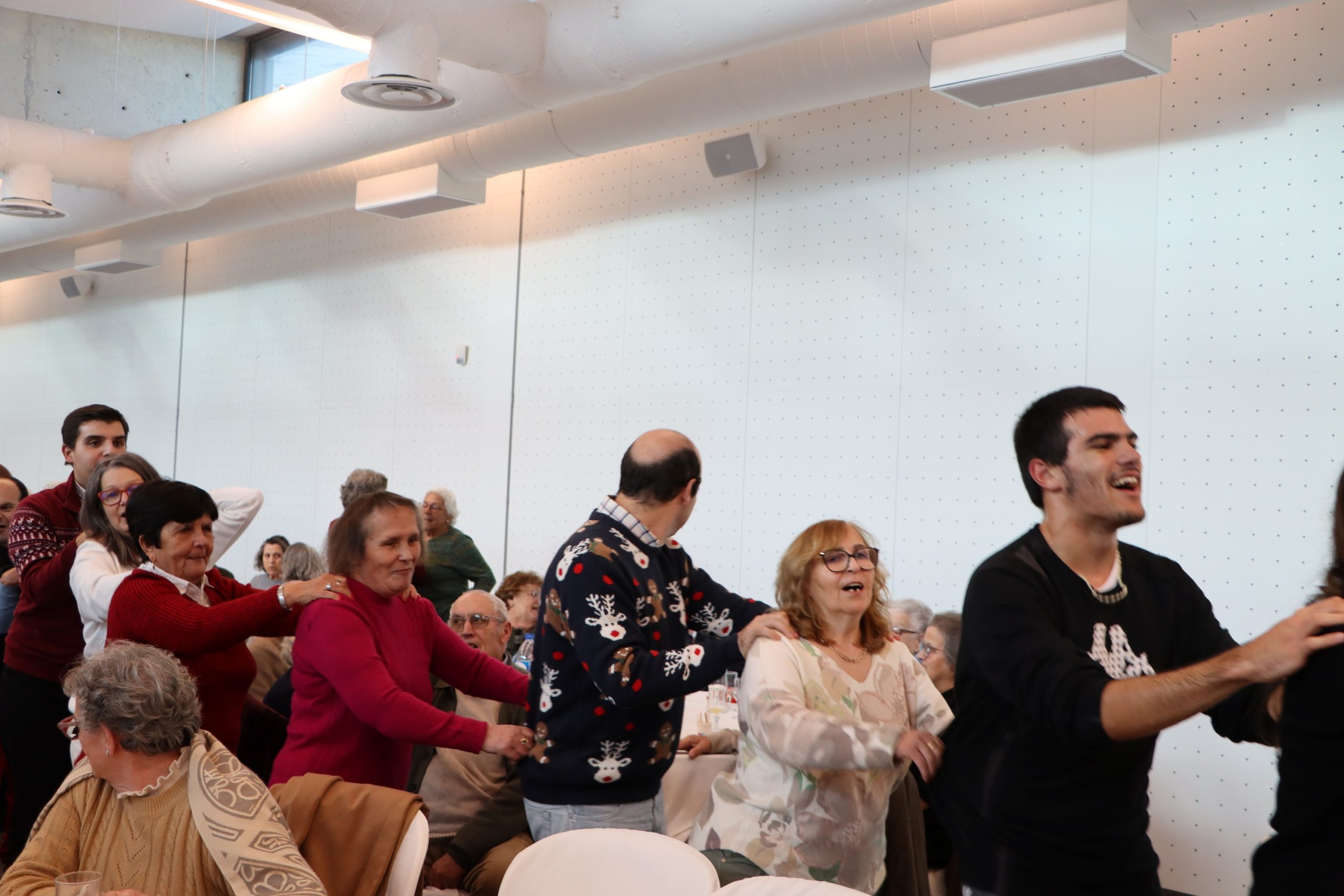 Almoço de Natal junta comunidade de Sousel em momentos de convívio e animação